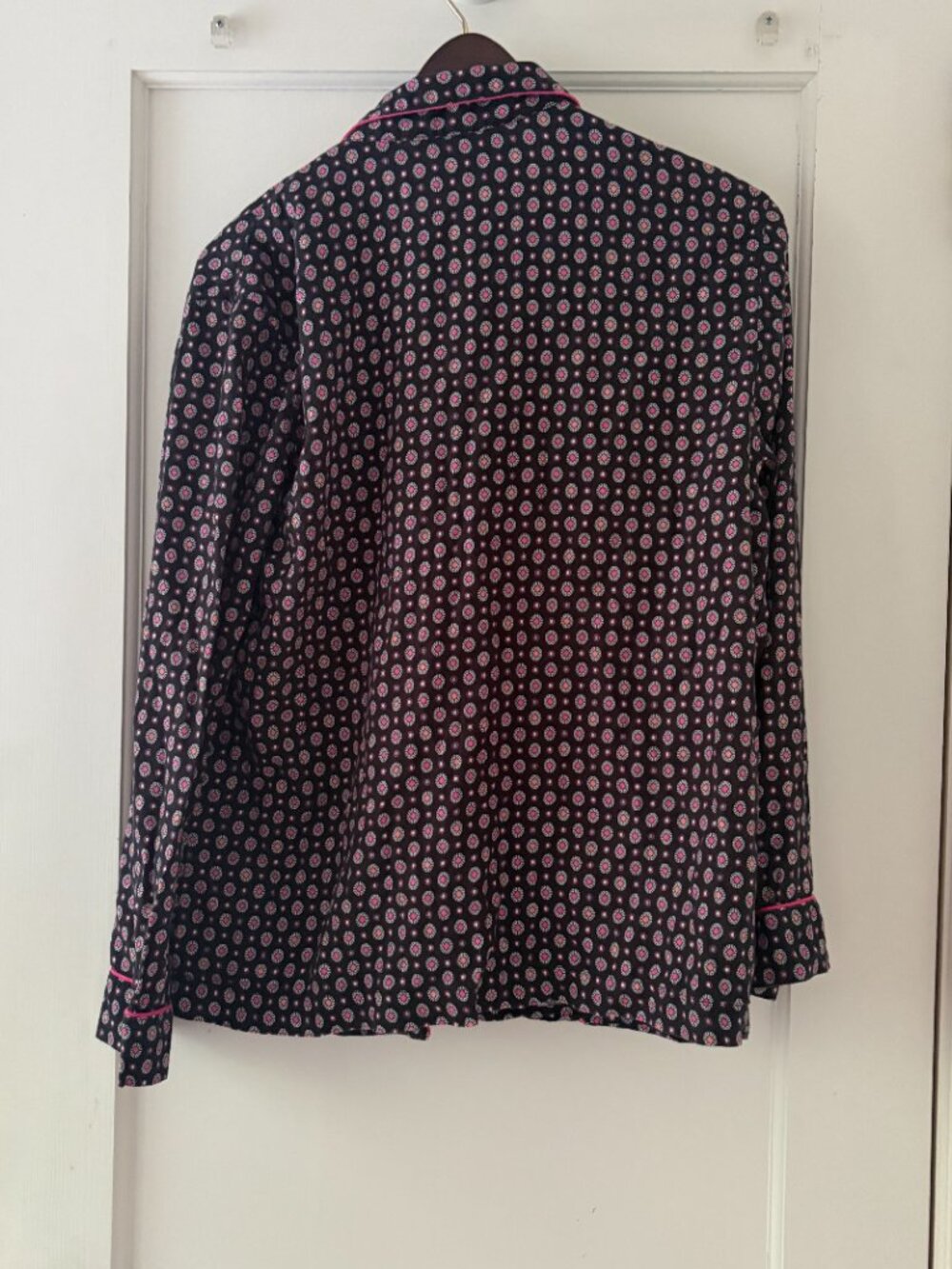 Victoria's Secret Pajama Top Black Pink Geometric Size Small - Picture 2 of 8